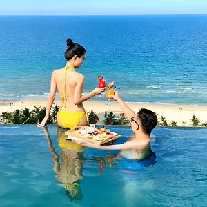 https://santa-luxury-hotel.hotelsofhoian.com